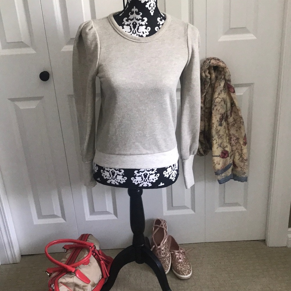 Cute sparkly sweatshirt.